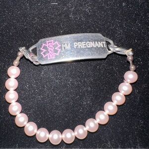 Women’s beaded medical bracelet IM PREGNANT
